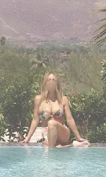 Наташа пиши в Ватсапп из Симферополь - интим фото